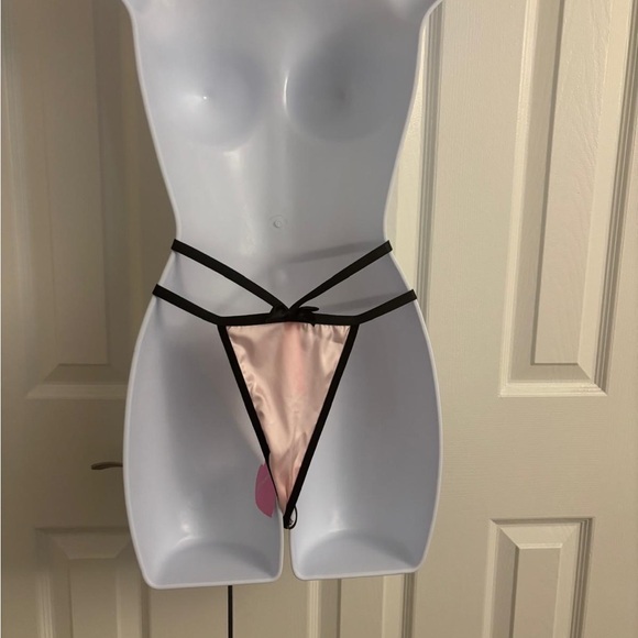 Dollskill Sugar Thrillz pink and black thong with bows - Picture 5 of 6